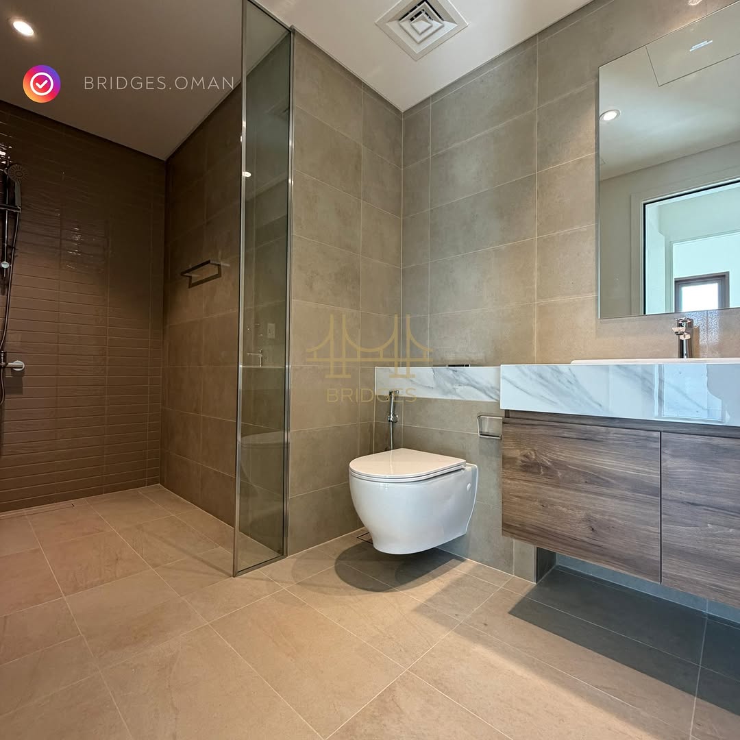 apartment in Al Mouj - 4