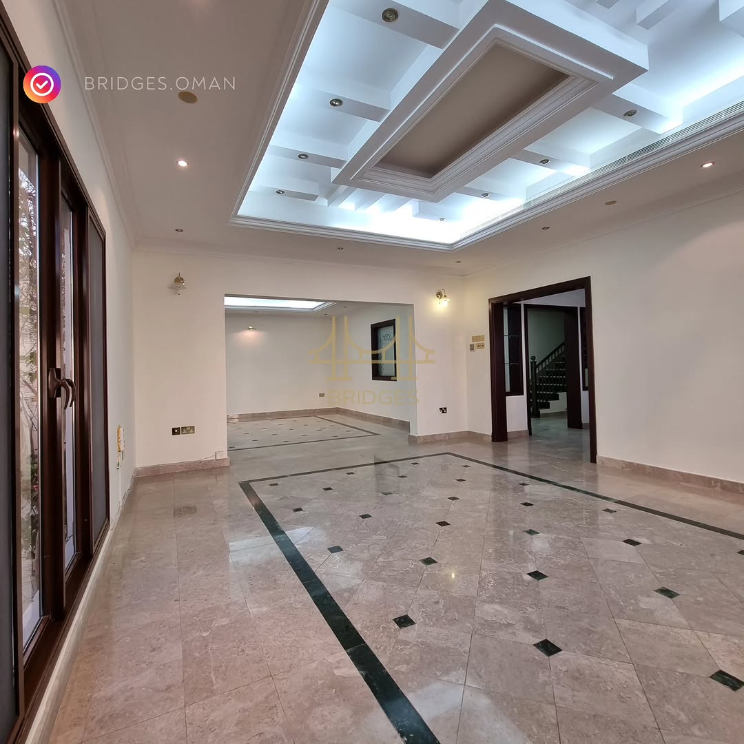 villa in Al Hayl North - 2