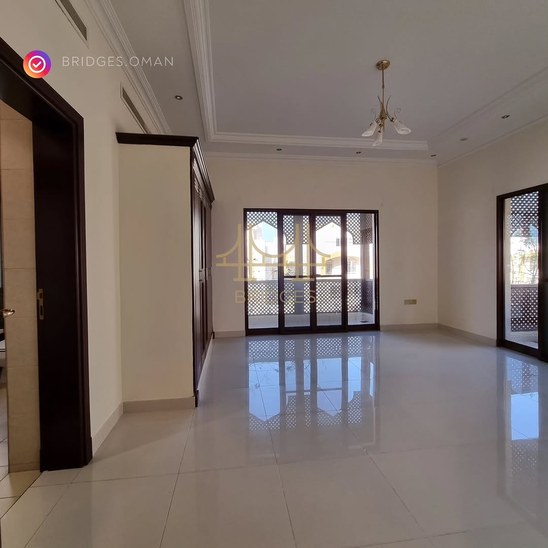 villa in Al Hayl North - 3