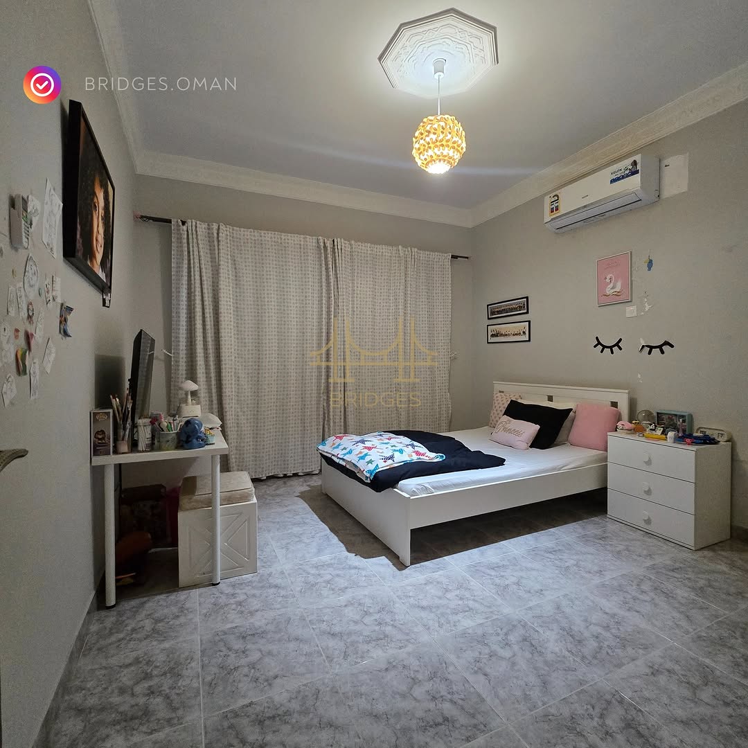 villa in Al Khuwair - 2