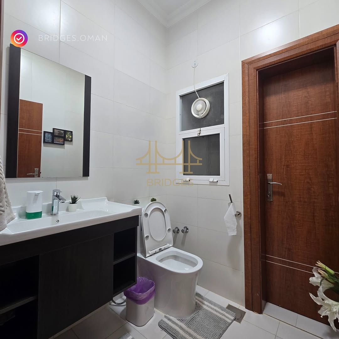 villa in Al Khuwair - 3