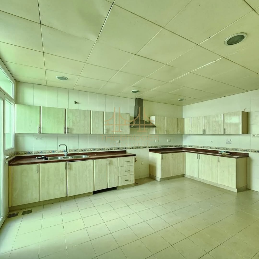 villa in Madinat Sultan Qaboos - 4