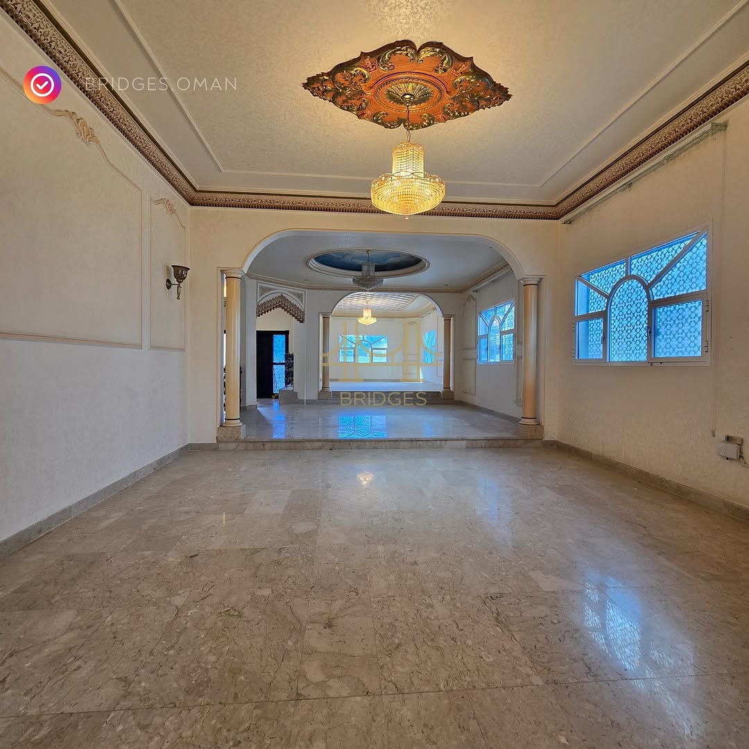 villa in Qurum - 1