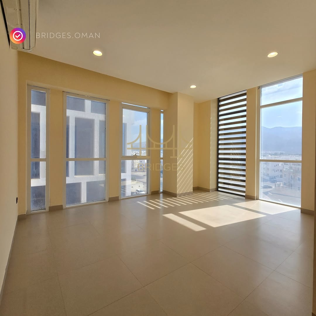 apartment in Al Khuwair - 4