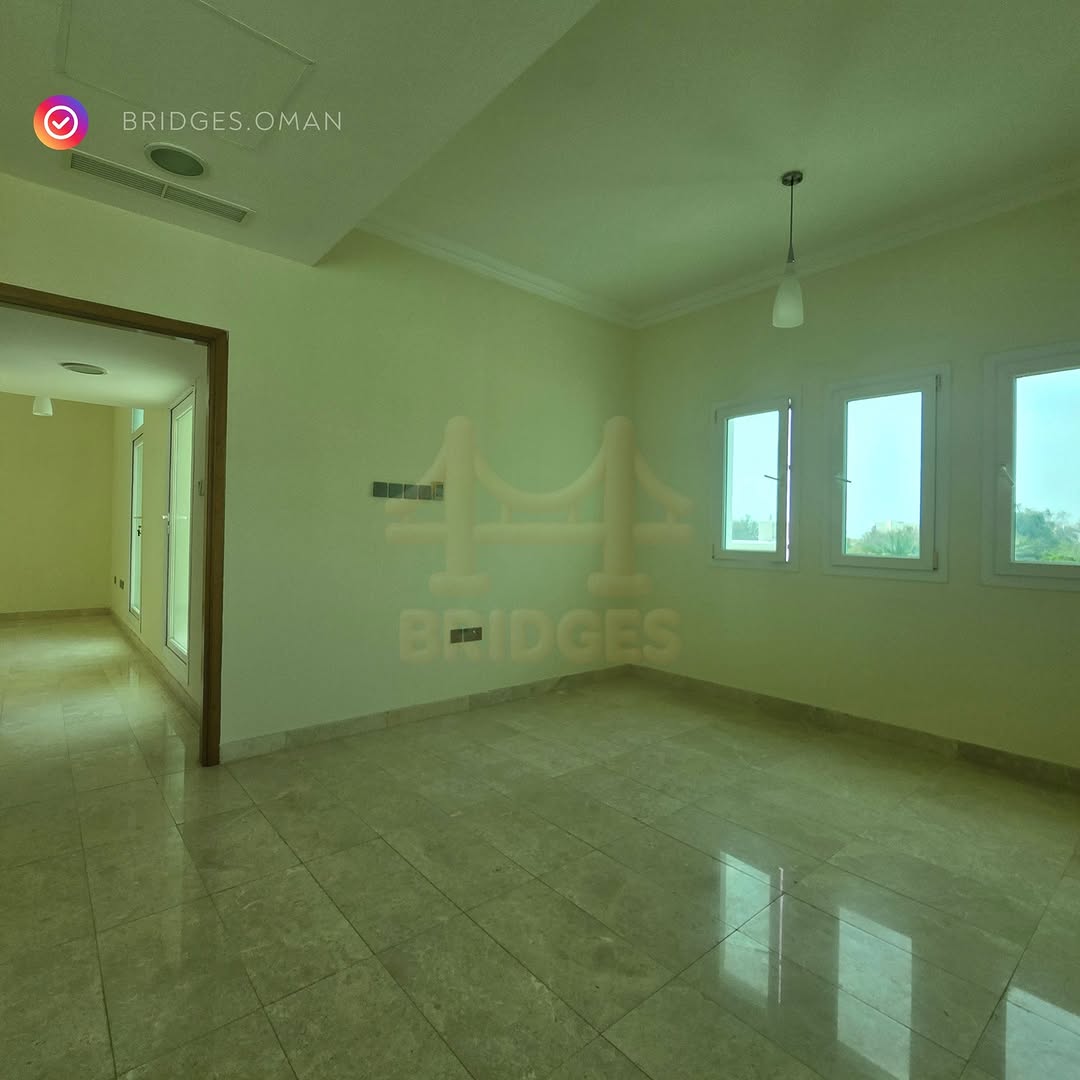 villa in Madinat Sultan Qaboos - 4