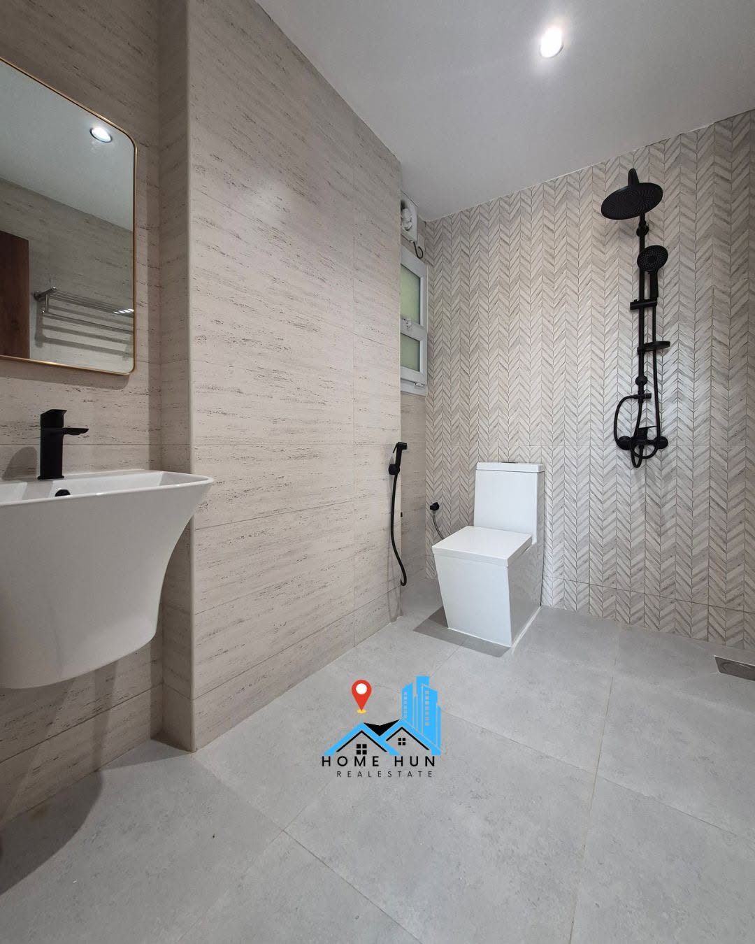 apartment in Qurum - 2