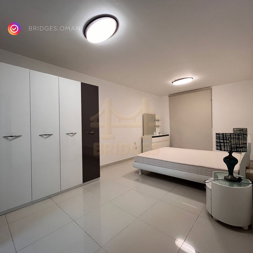 apartment in Al Khuwair - 3