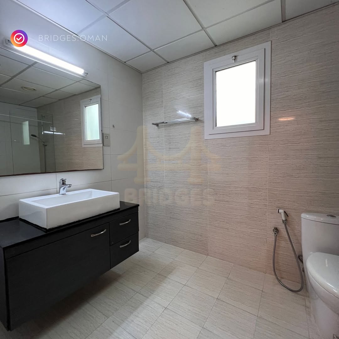 apartment in Al Khuwair - 4