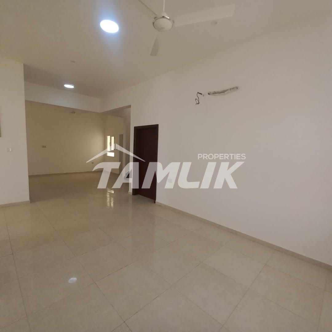 townhouse in Al Hayl North - 2