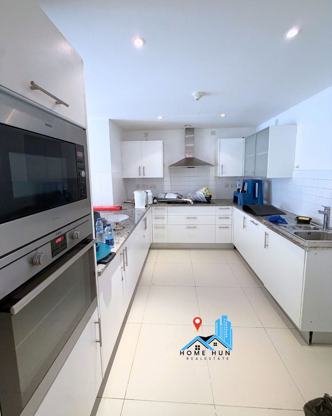 apartment in Al Mouj - 3