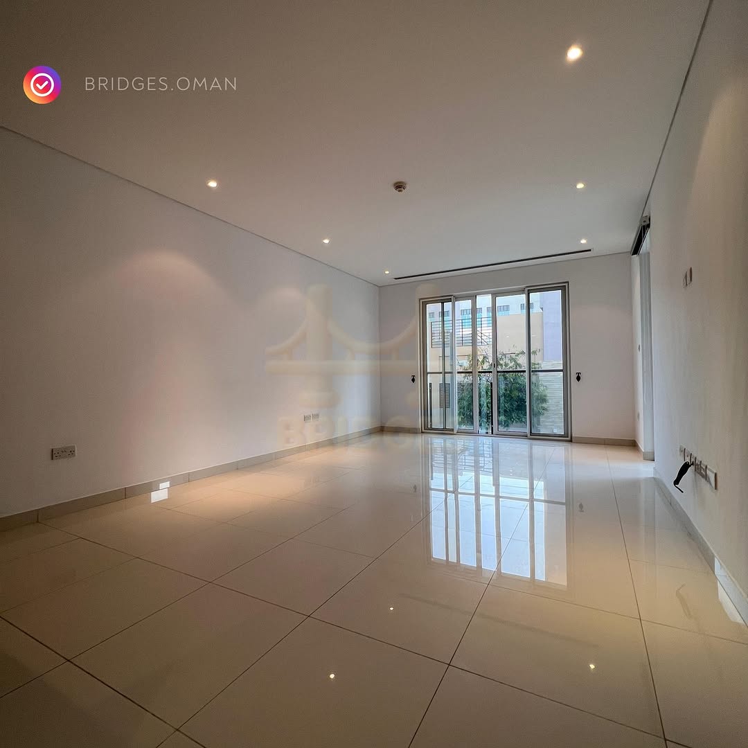 apartment in Al Mouj - 4