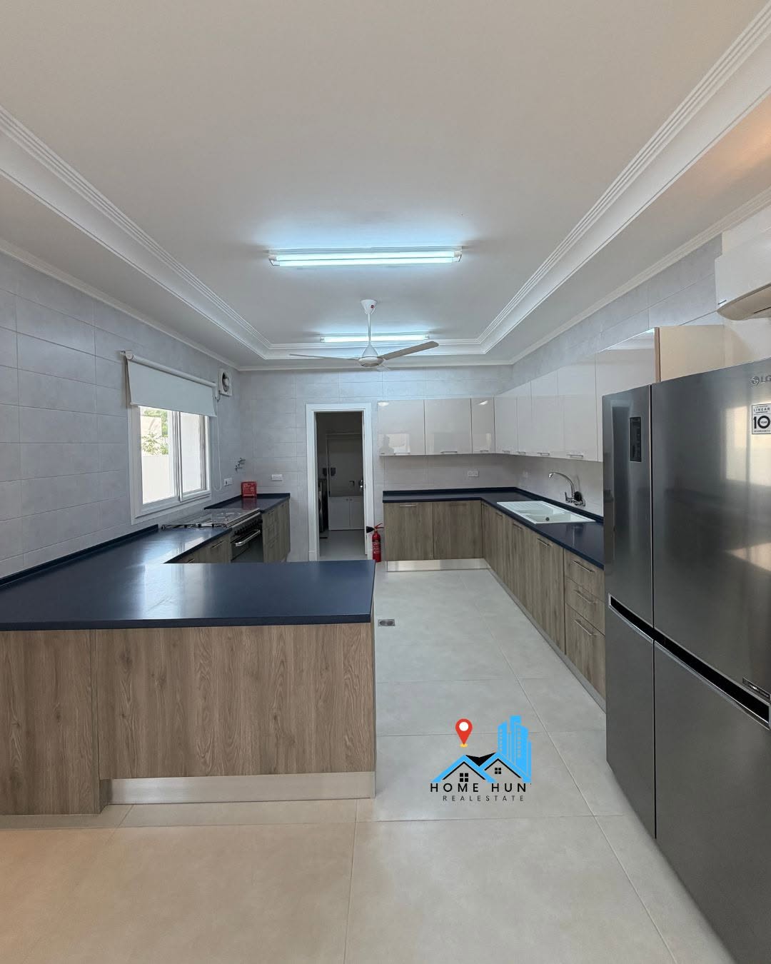 villa in Madinat Sultan Qaboos - 4