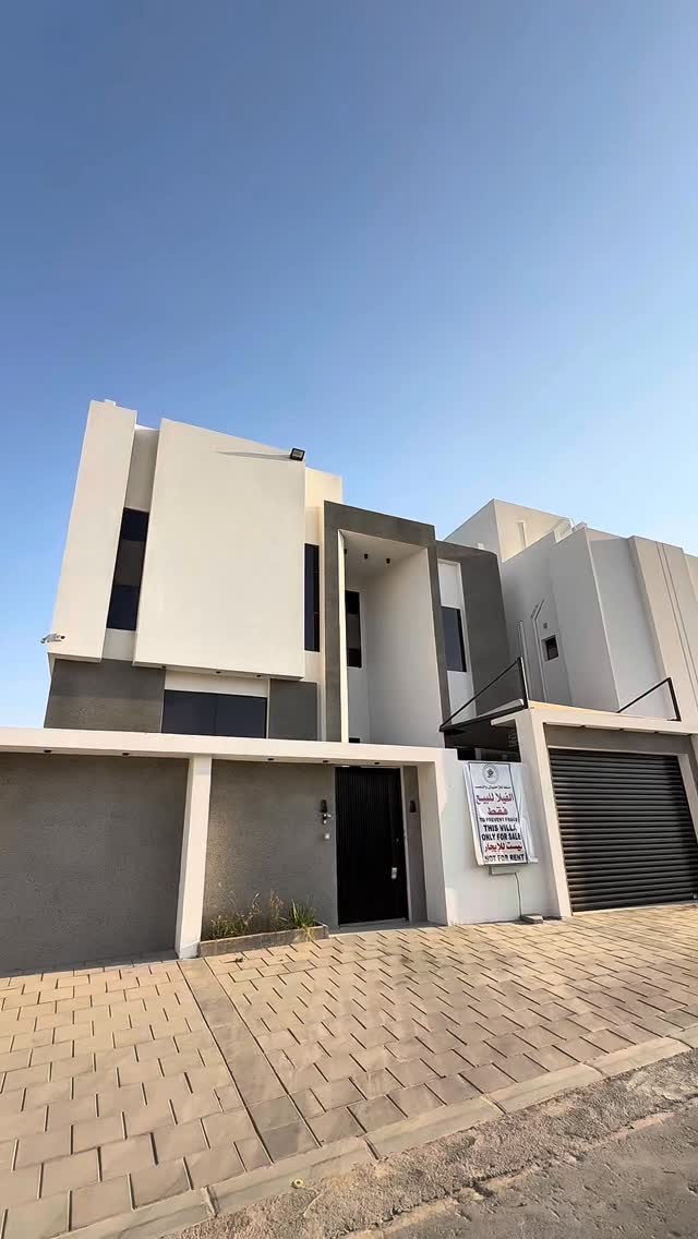 villa in Al Khoud - 1