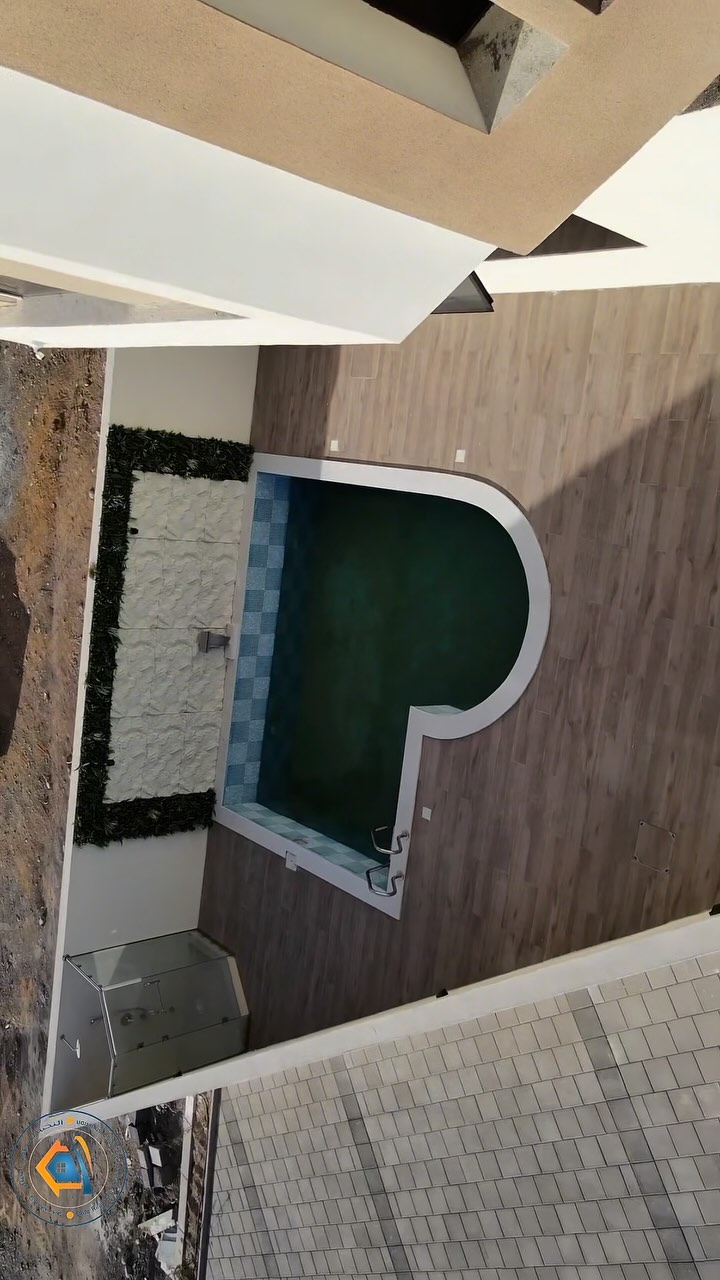 villa in Al Khoud - 1