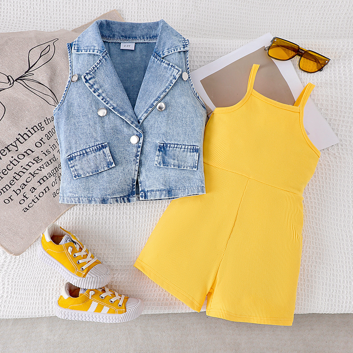 KIDS CASUAL SET KIDS CASUAL SET