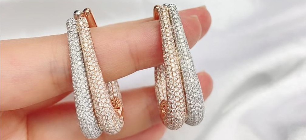 Get best quality earrings with effective price
