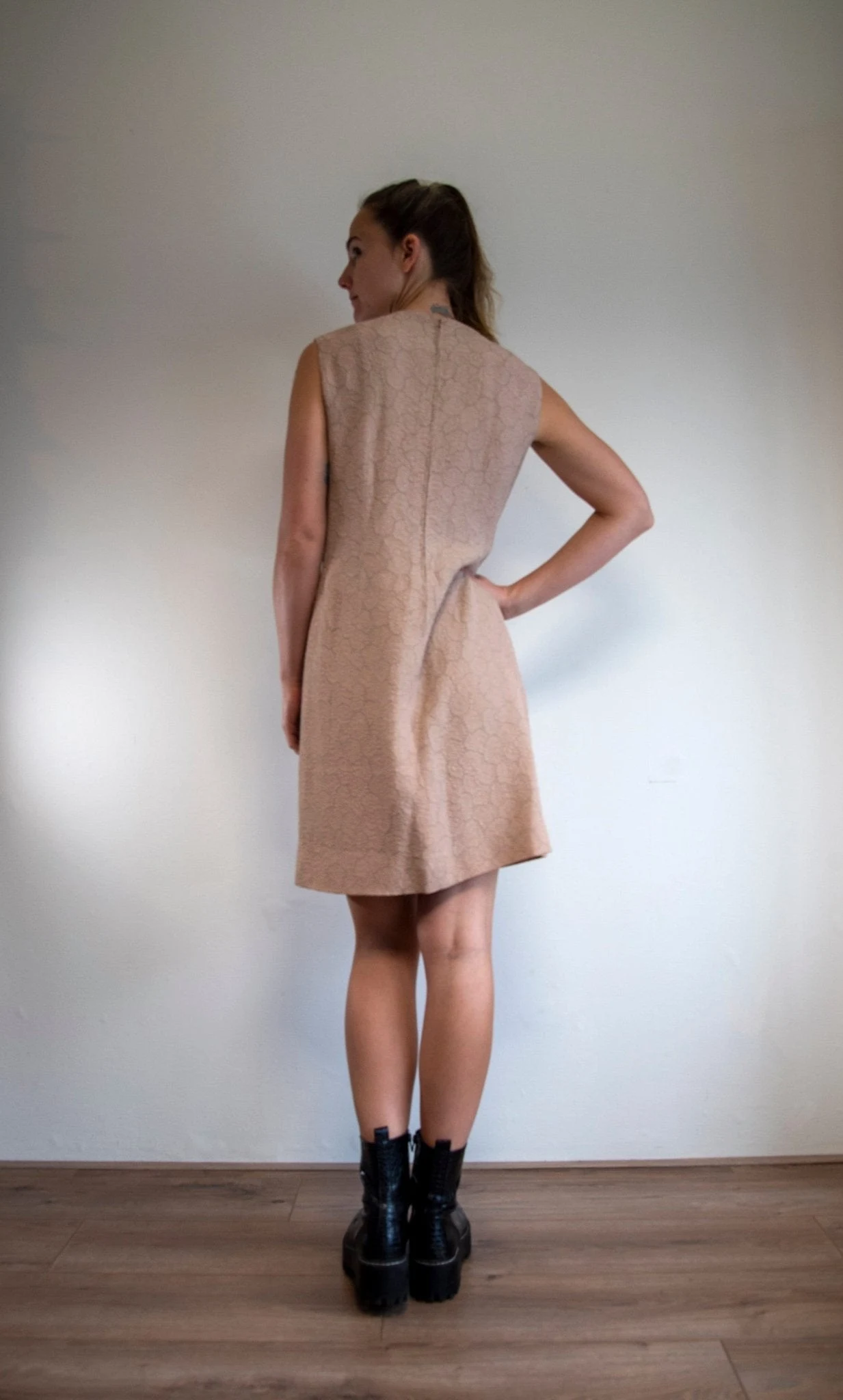 Vintage 1970s Powderpink Lace Dress Size 8