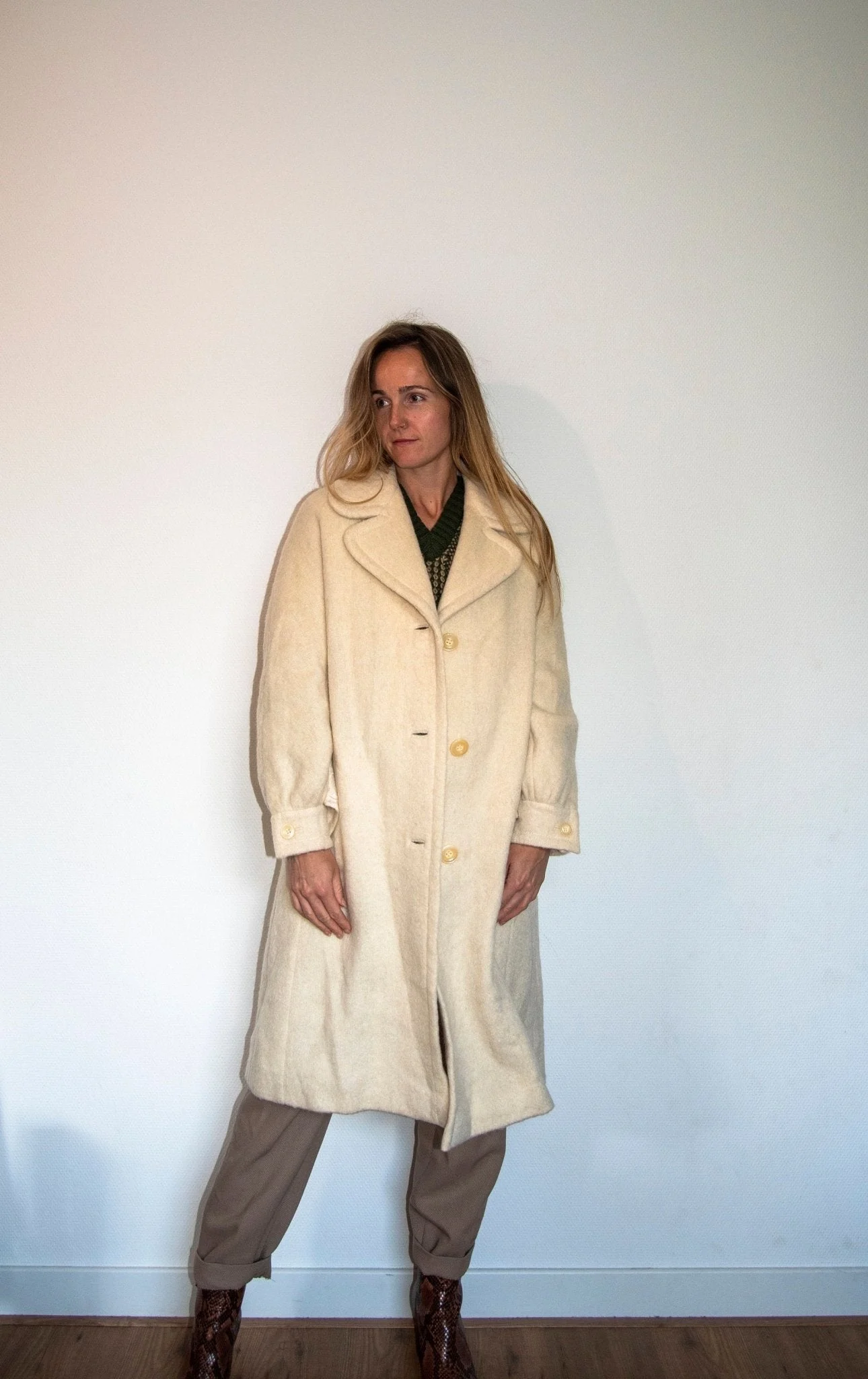Vintage 1970s Wool Ivory Long Coat | Fall Winter Wardrobe | Made in Italy | A-line Coat | Size 10 Vintage 1970s Wool Ivory Long Coat | Fall Winter Wardrobe | Made in Italy | A-line Coat | Size 10