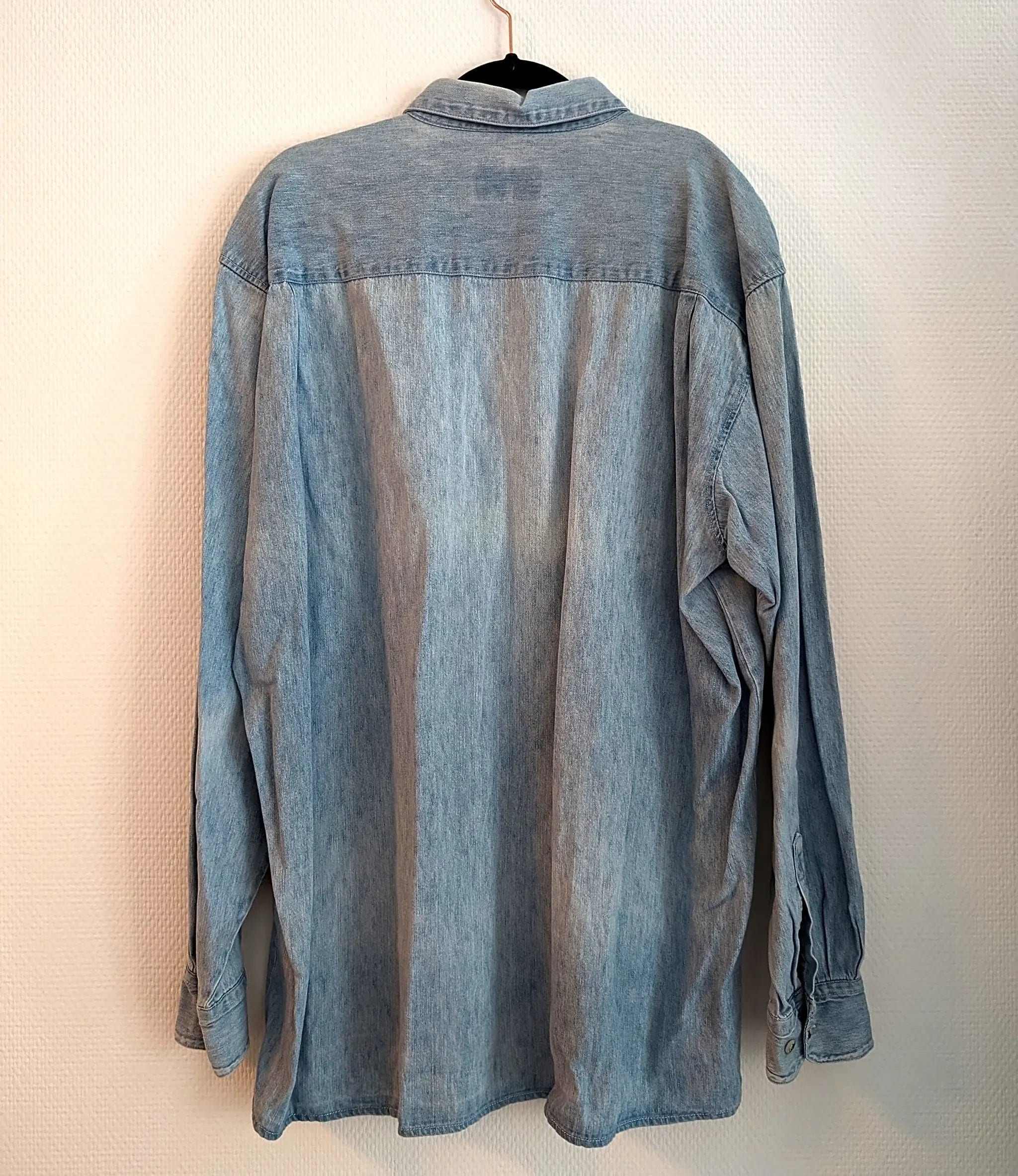 Vintage Light Blue Men's Denim Shirt | Casual Versatility | XL-XXL Vintage Light Blue Men's Denim Shirt | Casual Versatility | XL-XXL