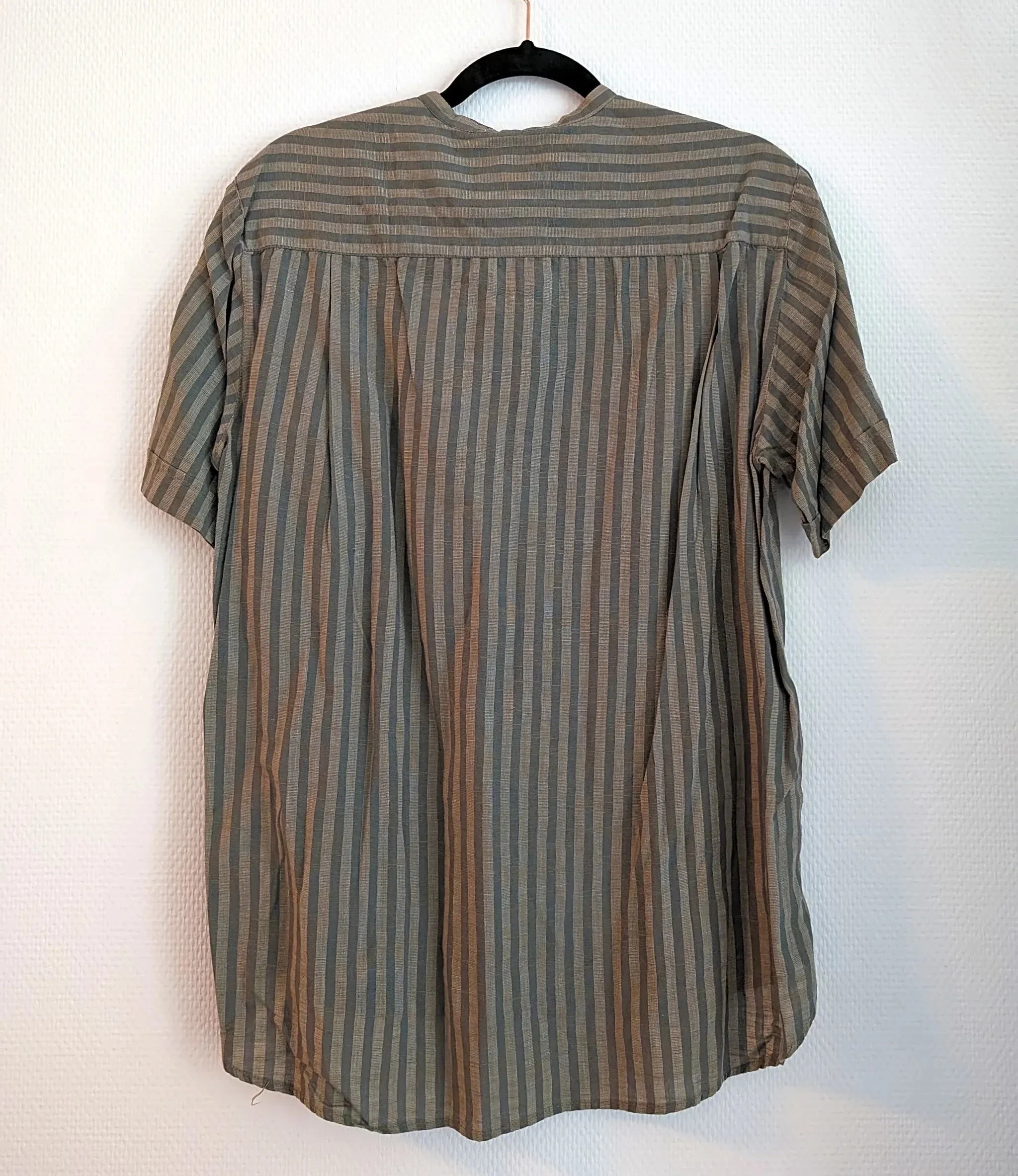 Vintage Men´s Linen Striped Shirt | Summer Essential | Medium Vintage Men´s Linen Striped Shirt | Summer Essential | Medium
