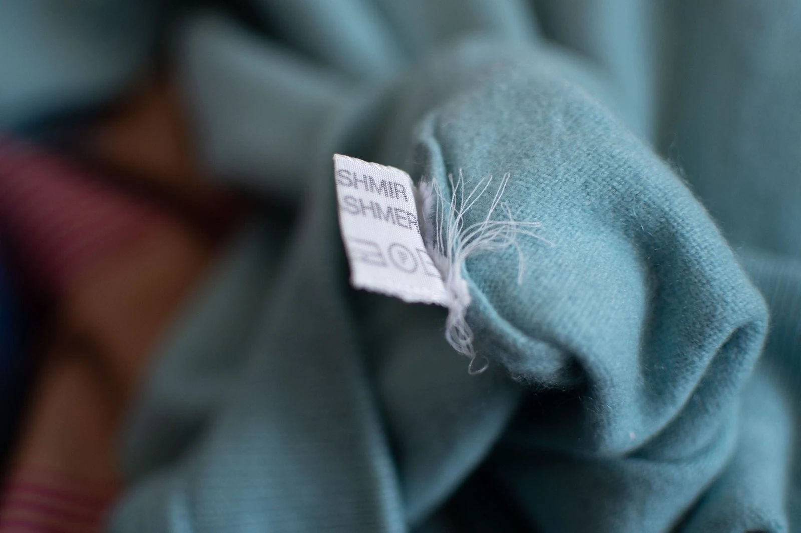 vintage-cashmere-sweatshirt-1980s-babyblue-cashmere-minimalist-vintage-size-s-338512