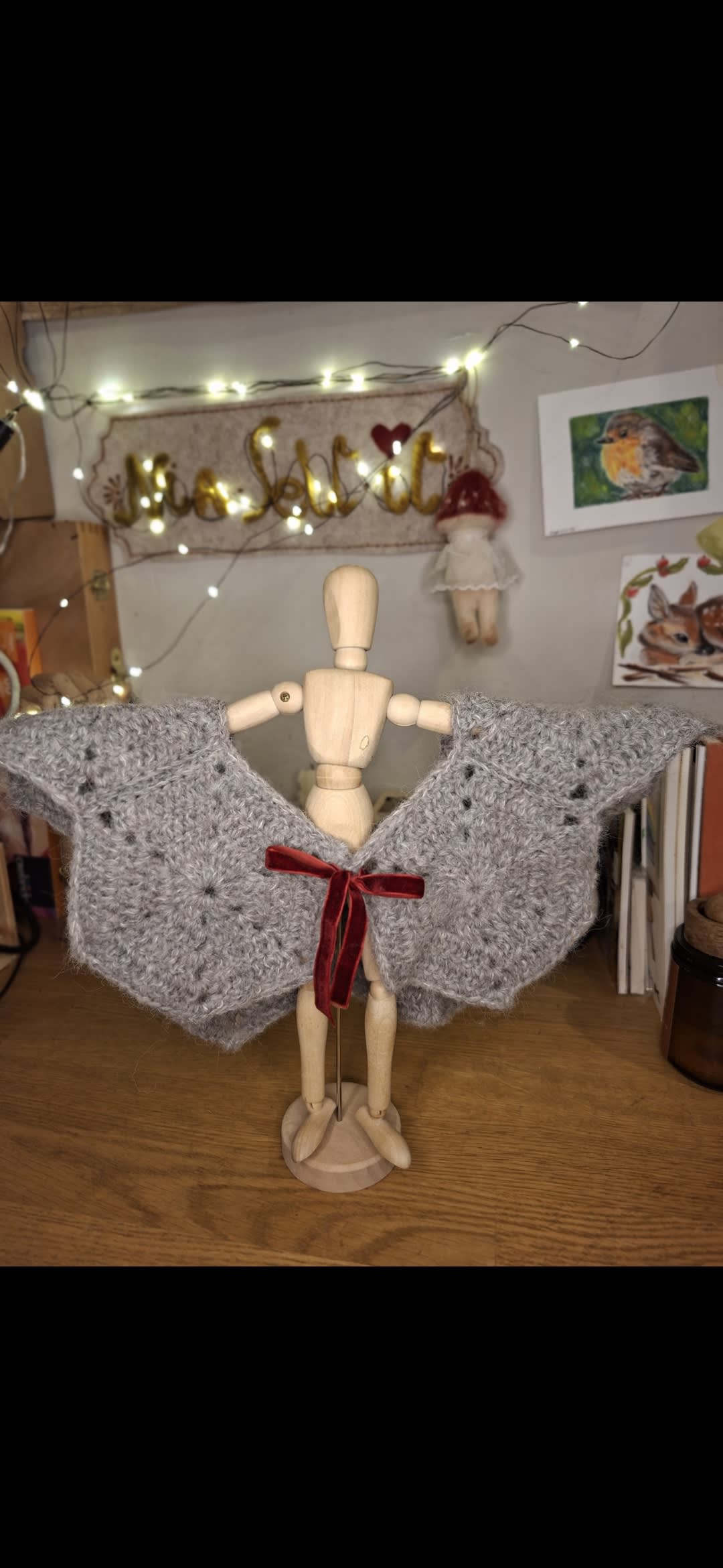 Crocheted granny square collar 