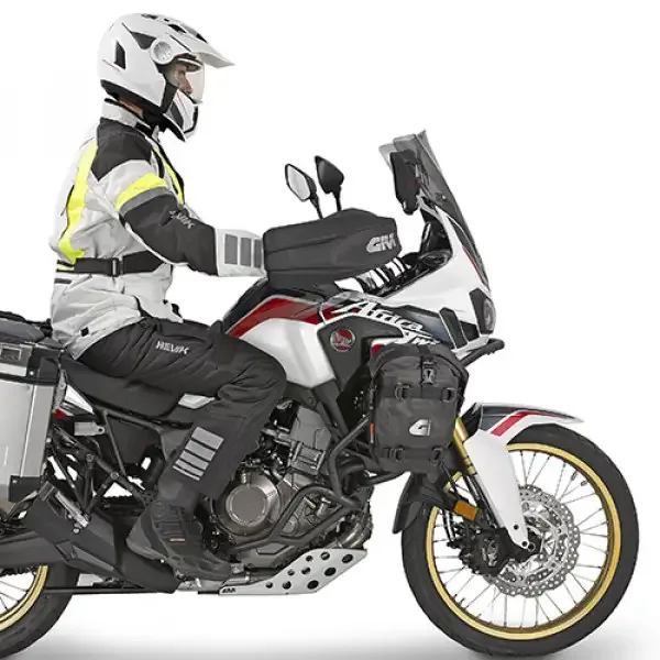 GIVI T513 - Pair of Universal Engine Guard Bags (5L) | Category ...