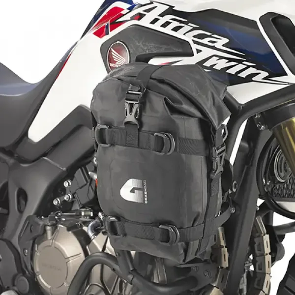 GIVI T513 - Pair of Universal Engine Guard Bags (5L) | Category ...