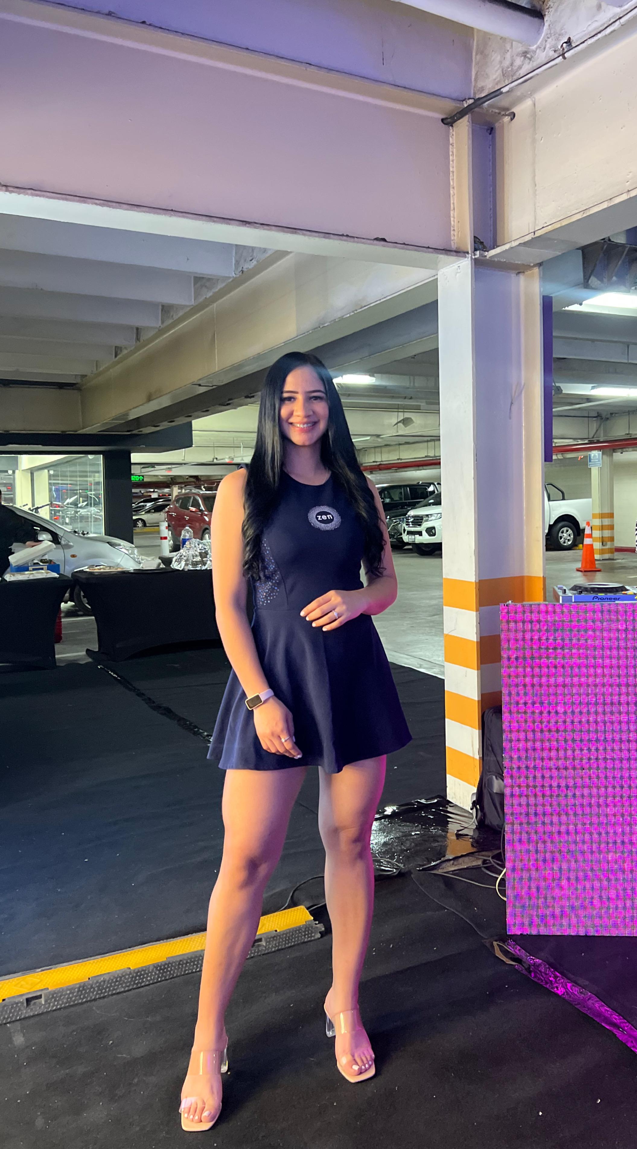 foto de la modelo o edecan Fernanda Ferelli