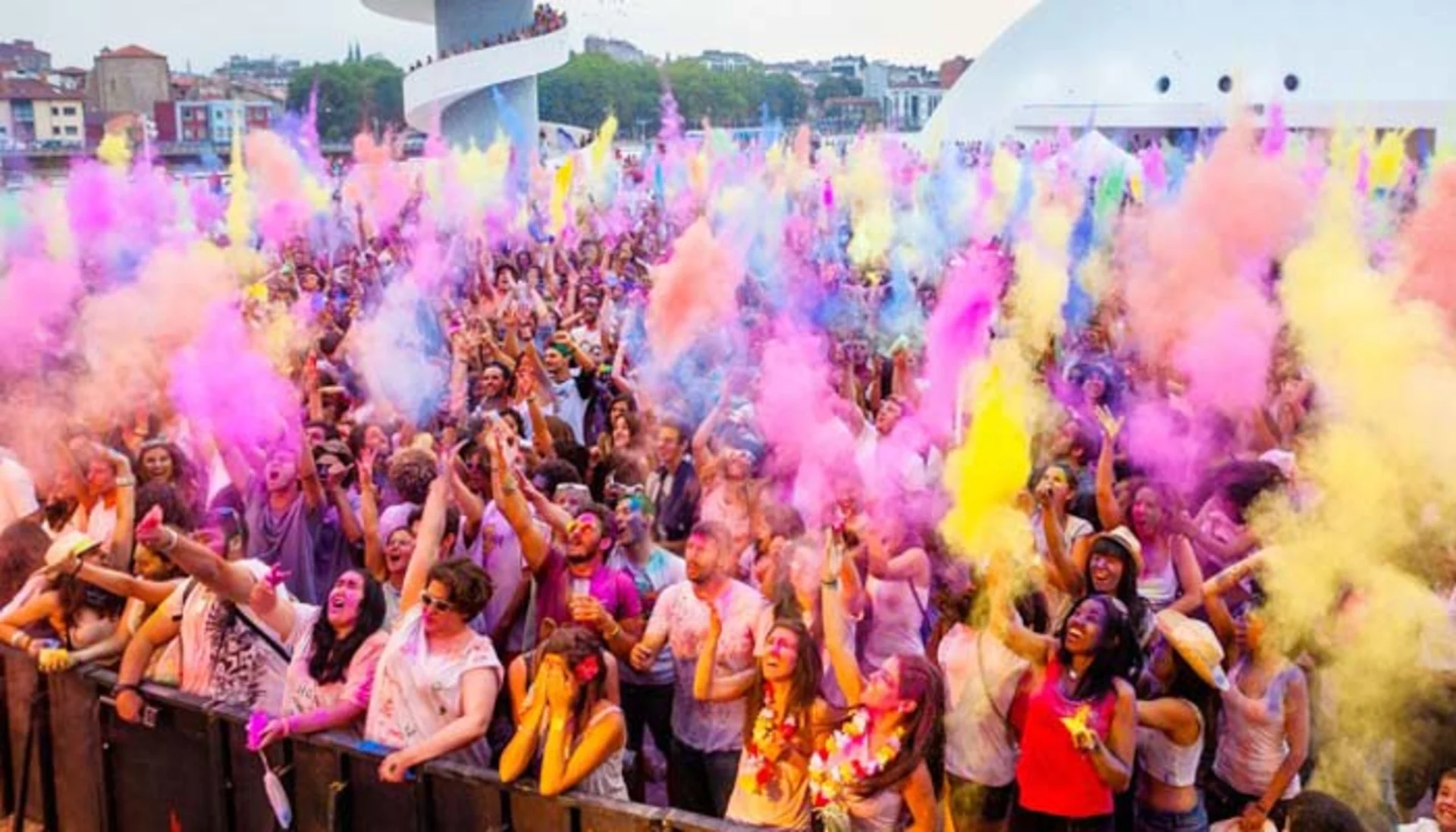 7 Best Places To Celebrate Holi In India 2025