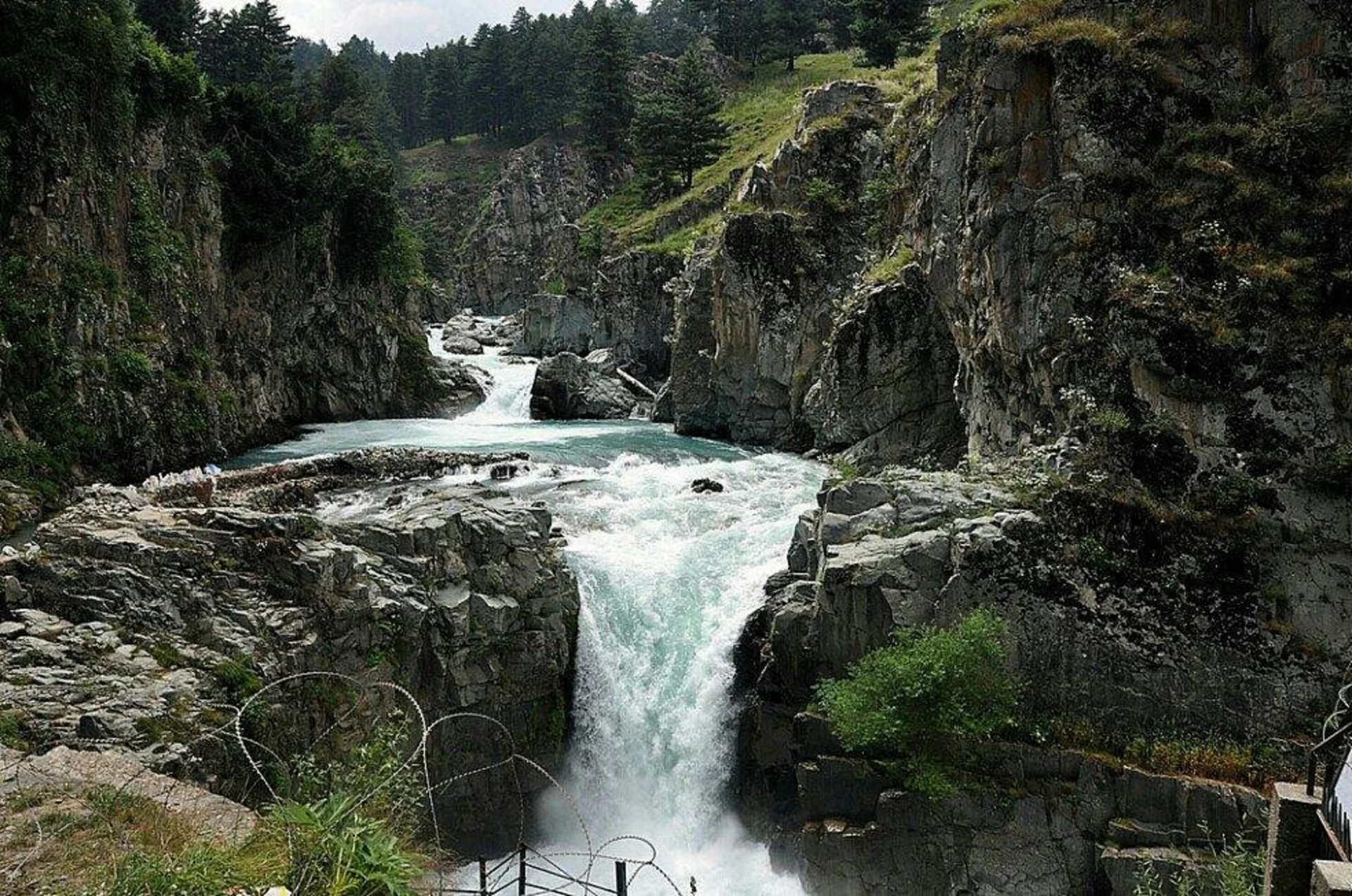 15 Breathtaking Waterfalls in India You Must Visit This Summer