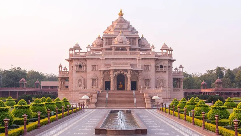 12 Scenic Spiritual Places in India to Visit in 2025
