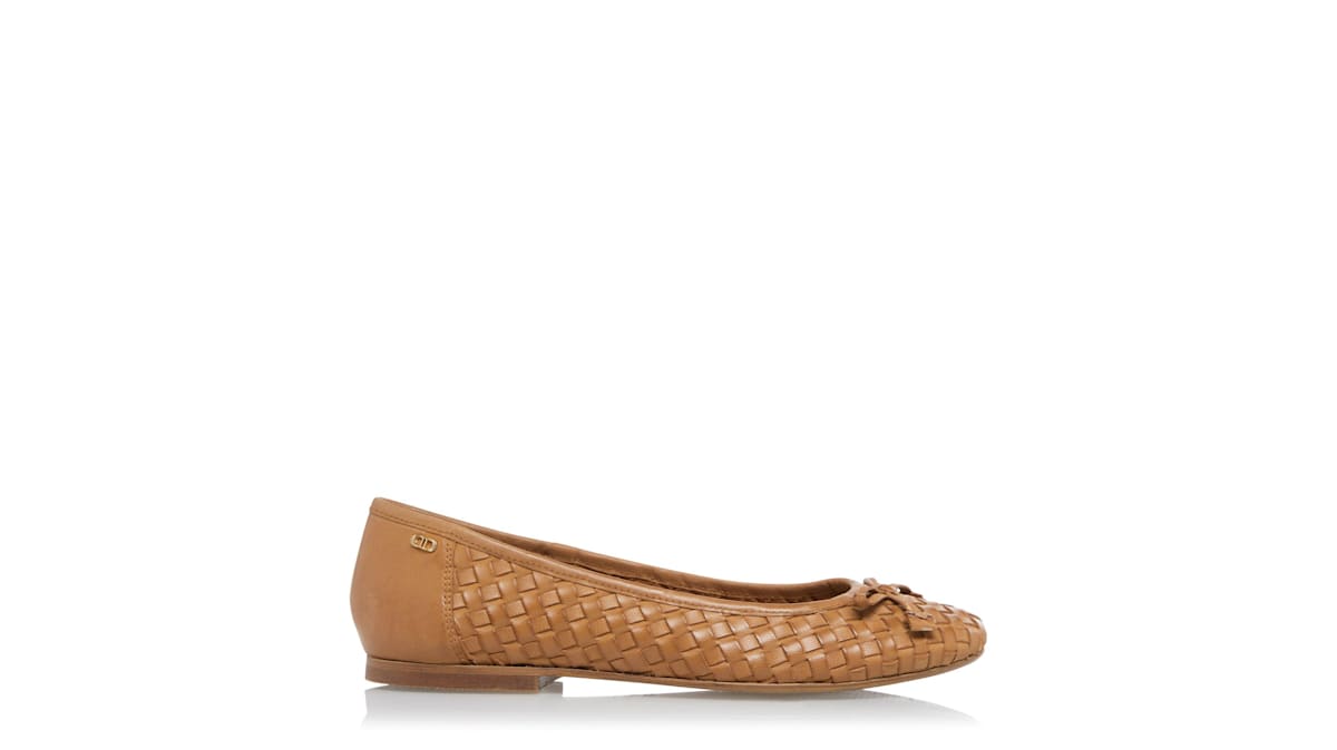 Dune tan flats clearance