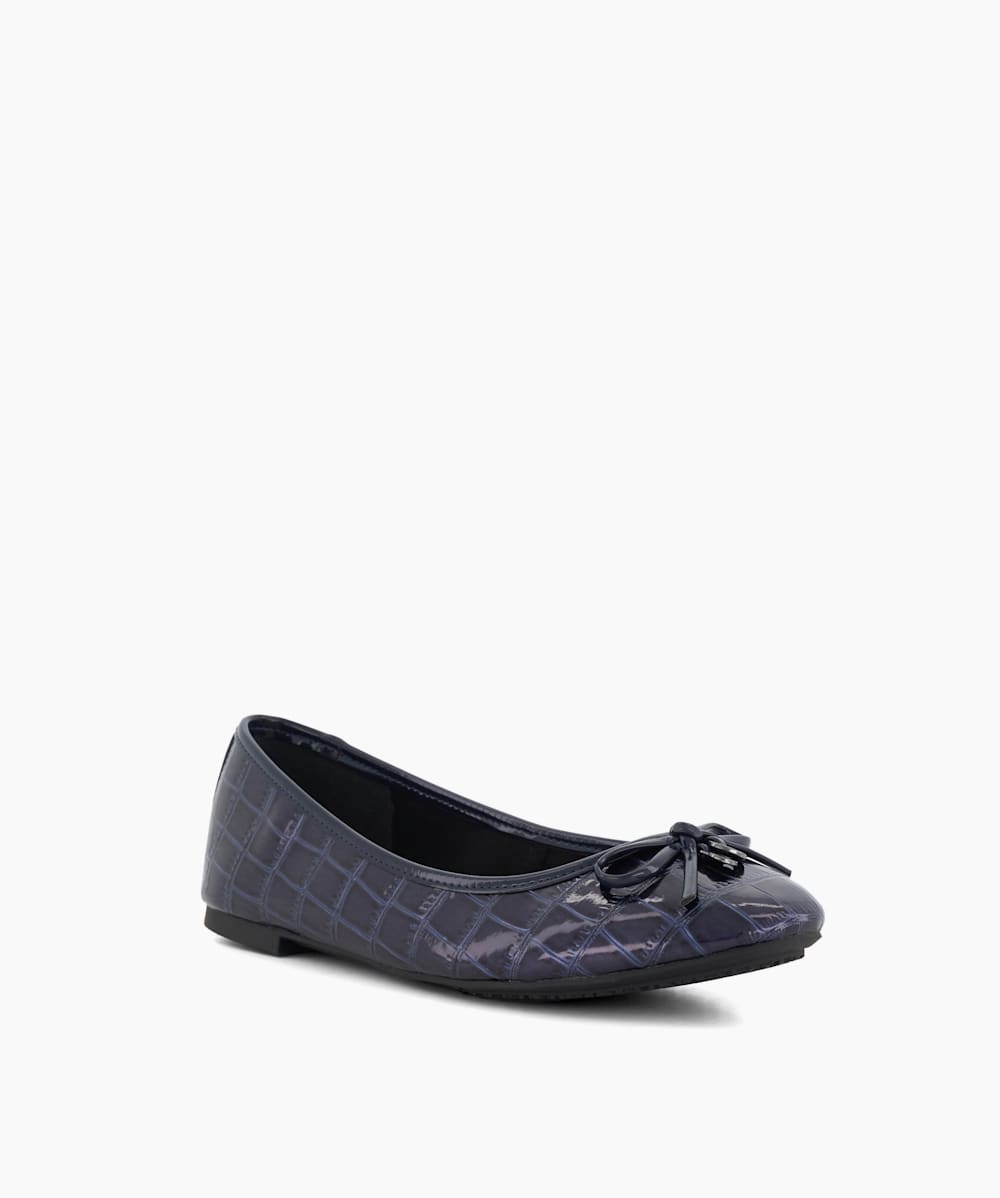 Dune navy deals pumps