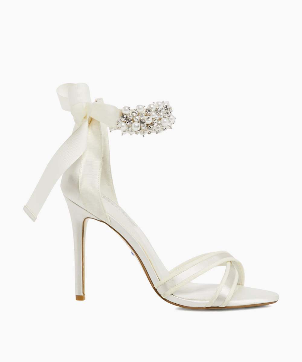 Memory foam 2025 wedding shoes