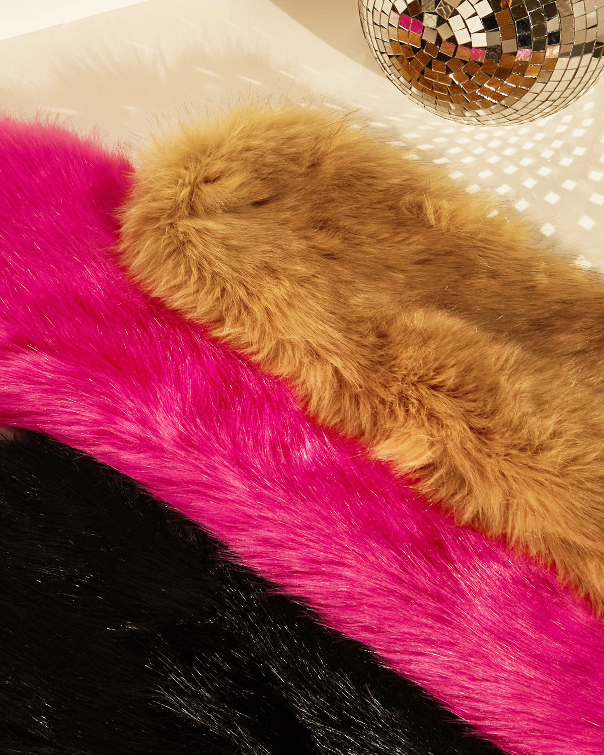 Women's Landan faux fur scarf