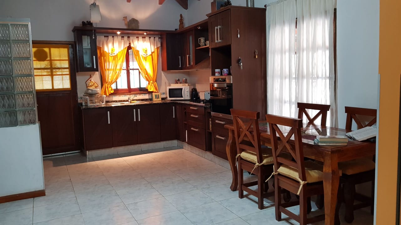 Córdoba, Villa Montenegro Anisacate, Casa de 3 dormitorios con pileta foto 8
