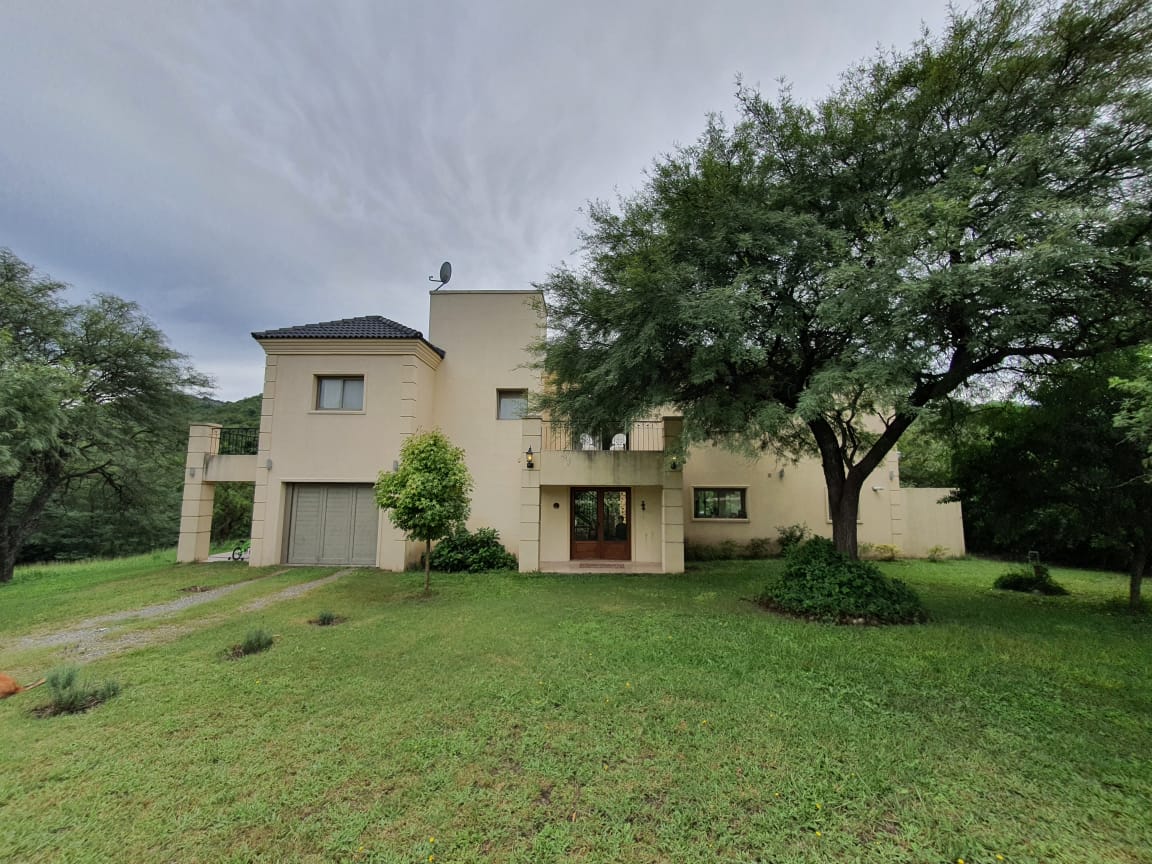 Lote 8 Mz 429, B° Potrerillo de Larreta