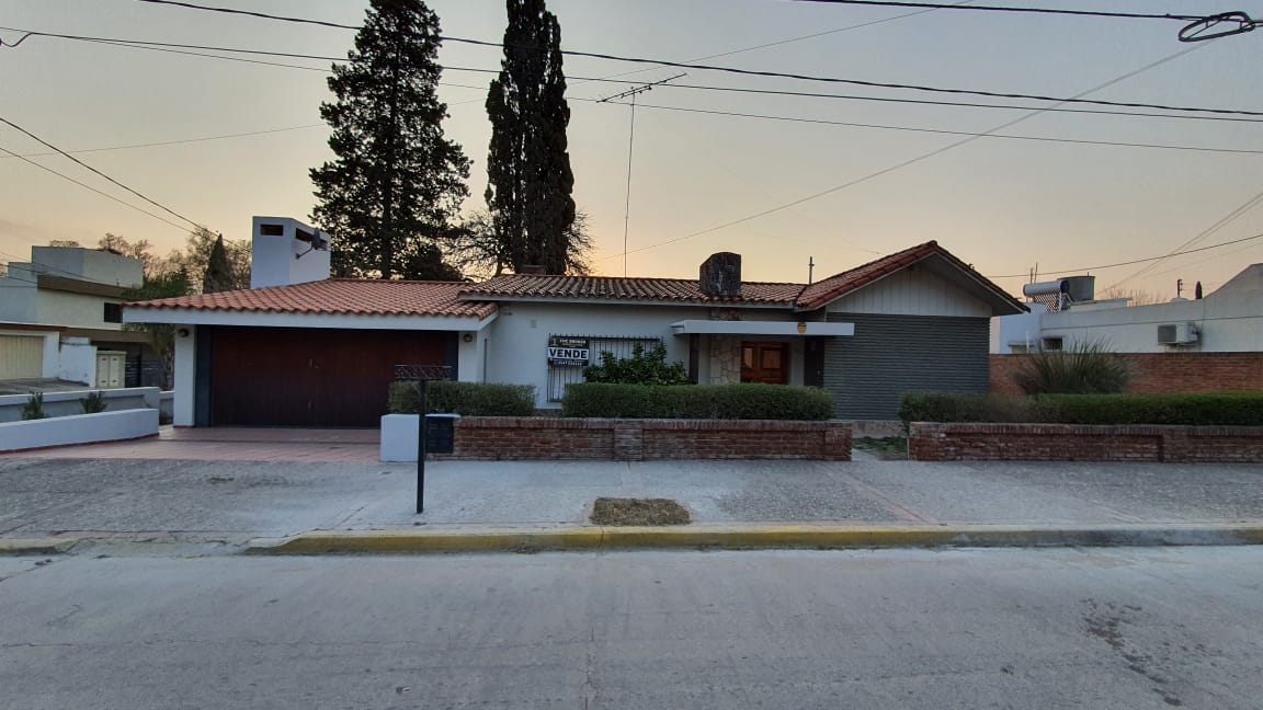 Bunge de Galvez 314, B° Pellegrini