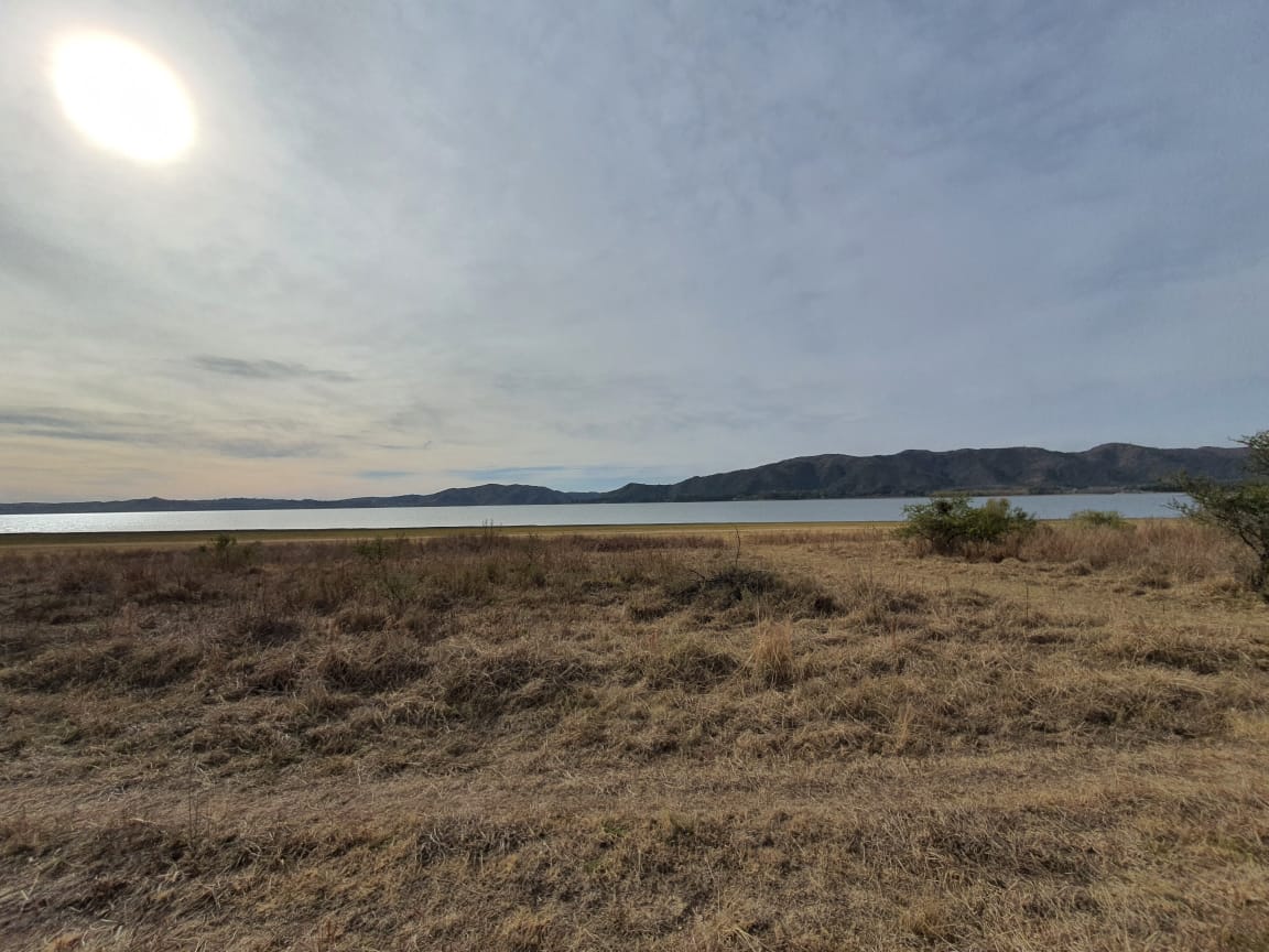 Espectacular lote de 1800 m2 sobre la costa del Lago foto 13
