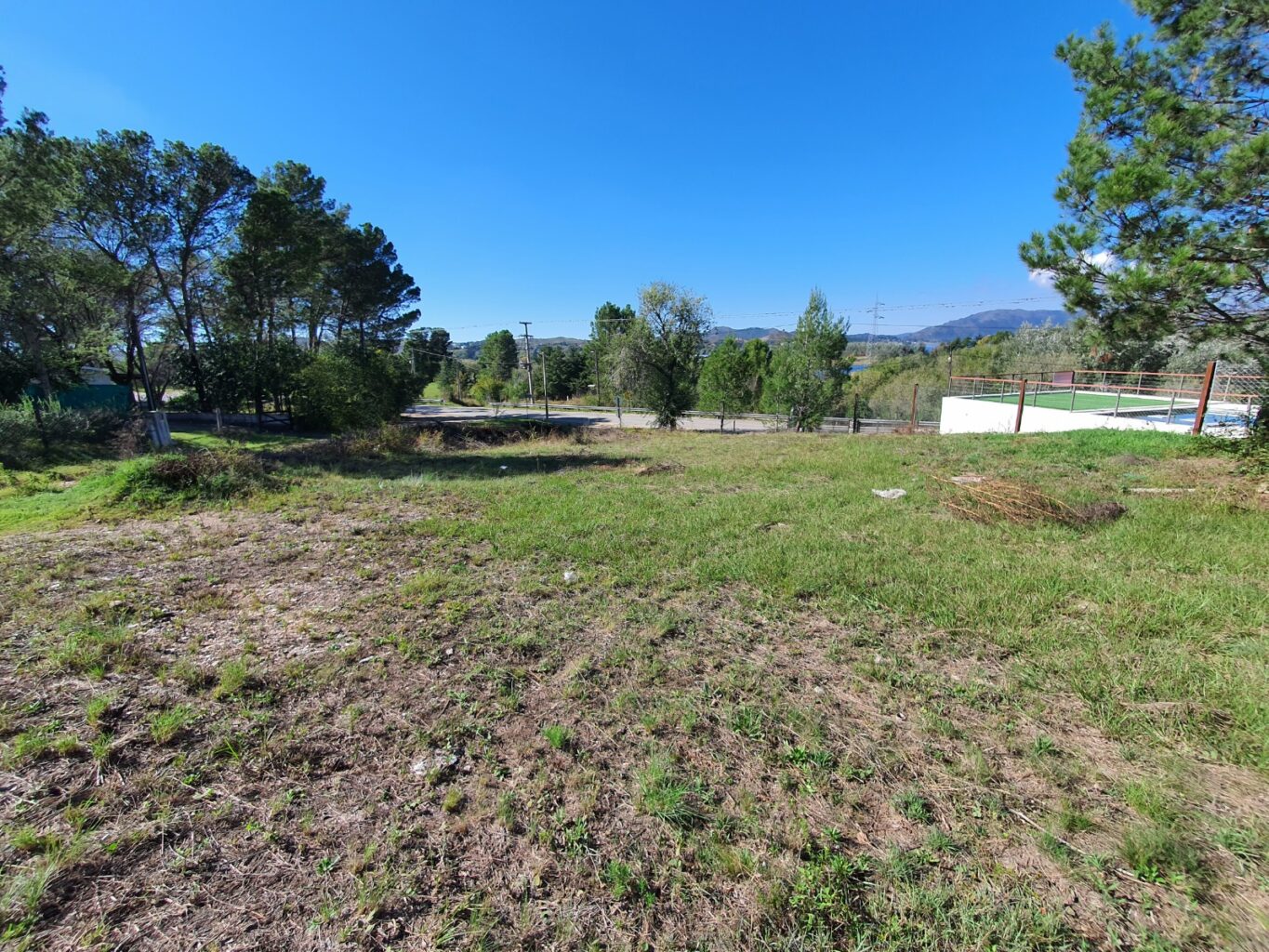 2 lotes (901m2 y 1.066m2) sobre ruta y a 250 metros del Lago Los Molinos foto 11