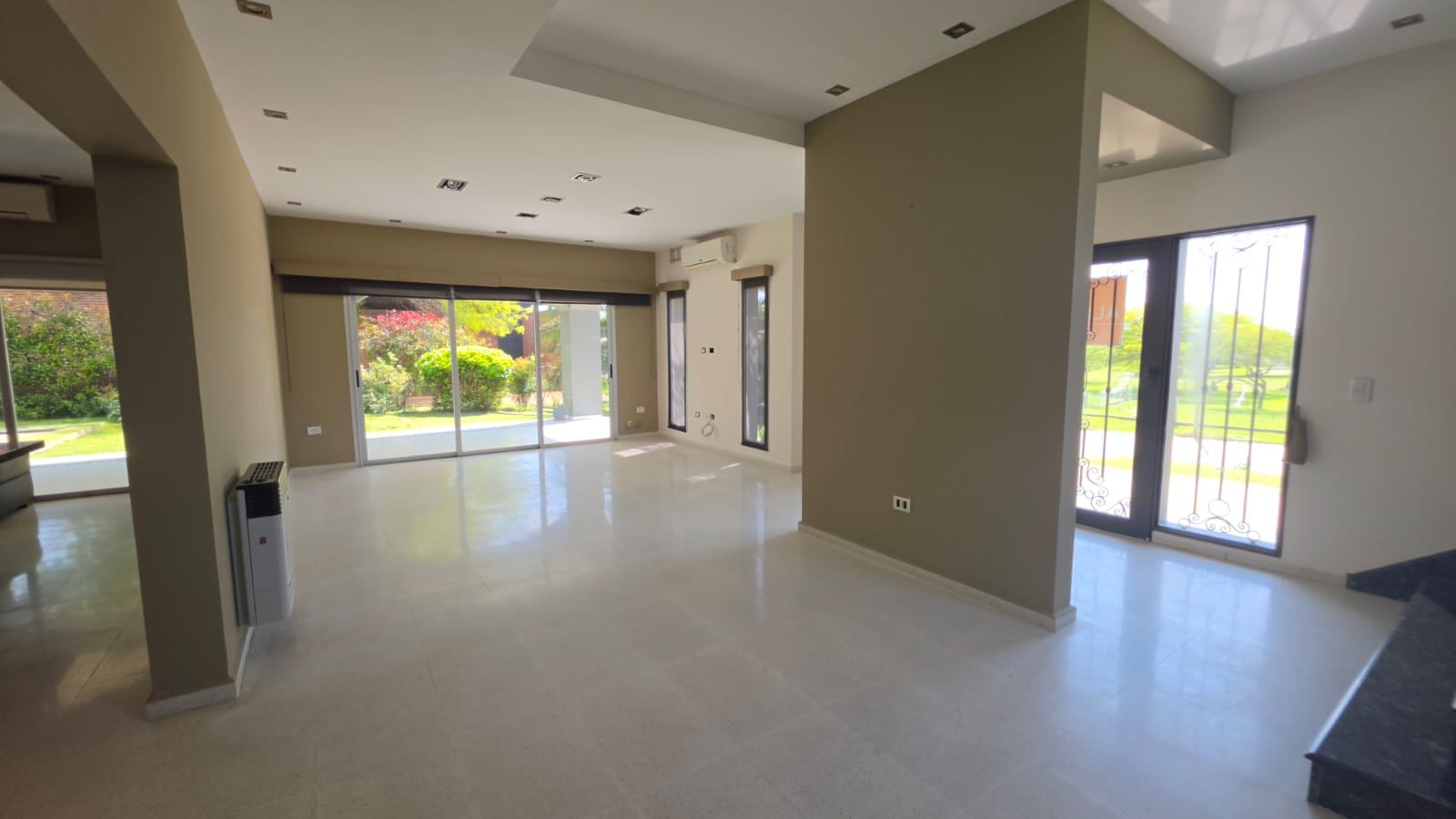 Casa en Lote 25 Mza. 477, Alta Gracia Country Golf foto 10