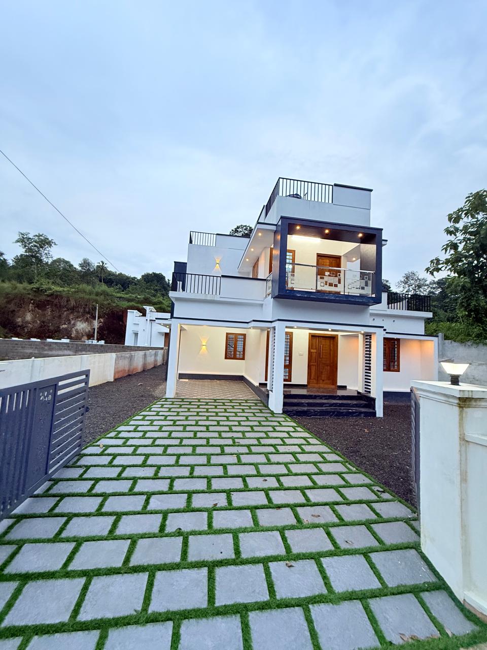Sold house in Kurumpanadom, Changanassery