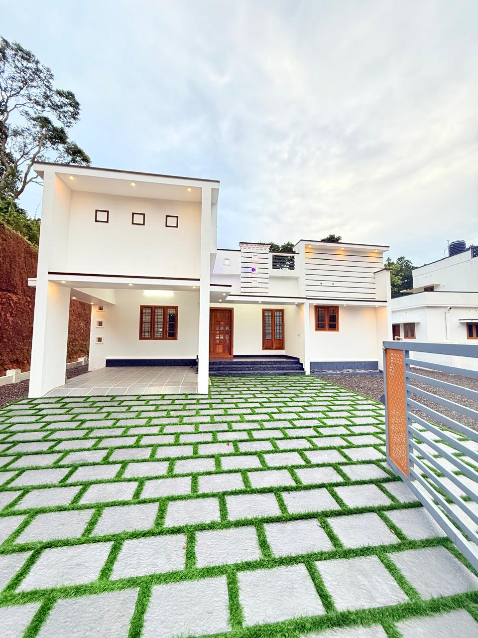 Sold house in Kurumpanadom, Changanassery