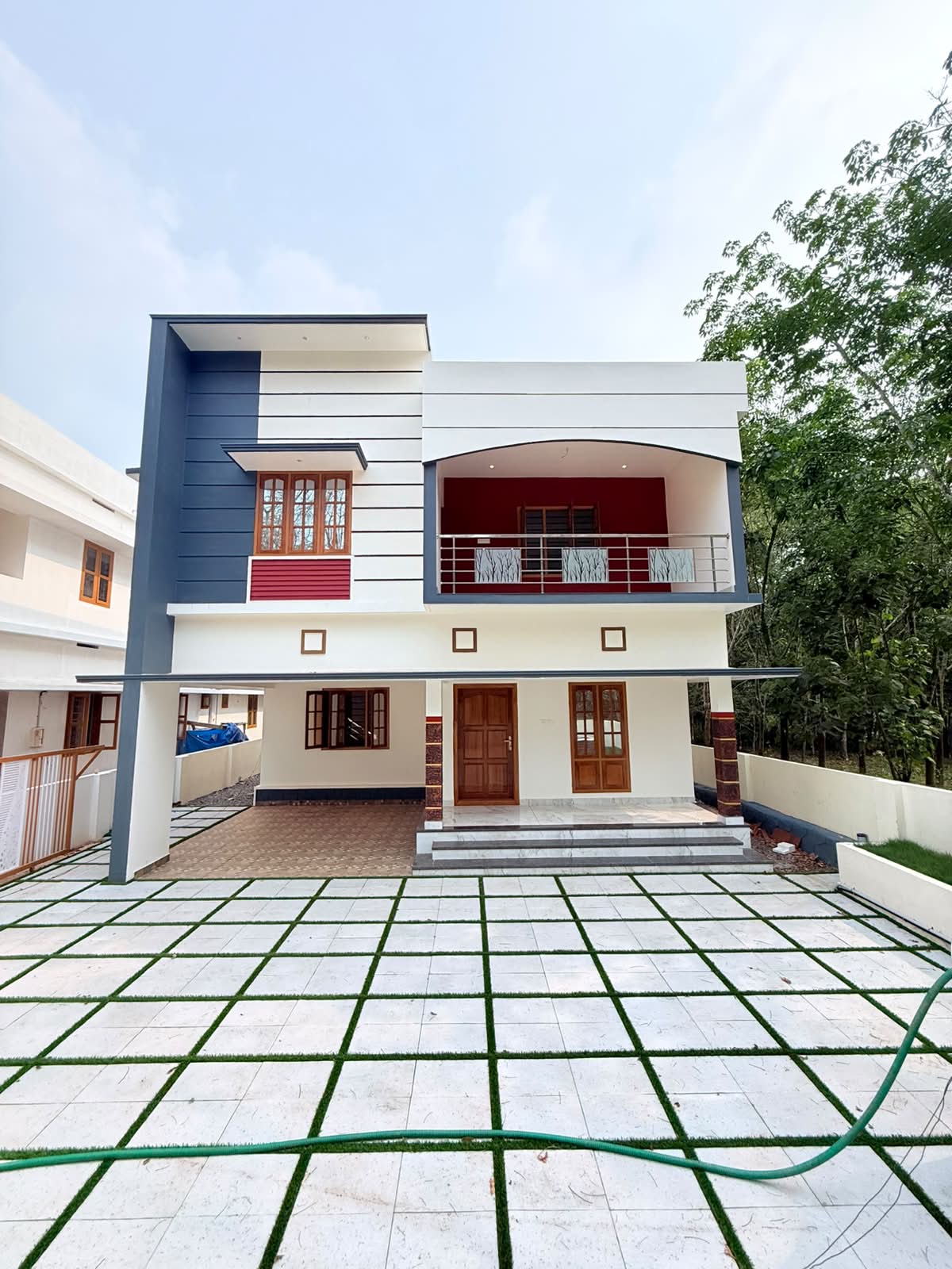 Sold house in Mamoodu, Changanassery