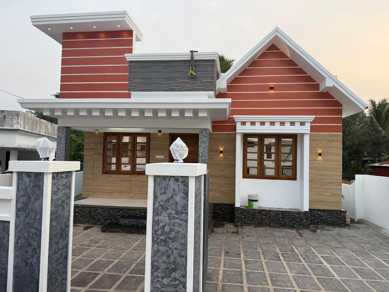 Sold house in Paruthumpara, Chingavanam
