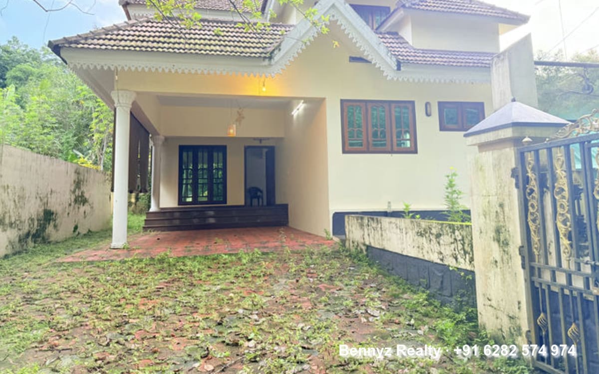 House for sale in Manarcadu, Kottayam, Kerala