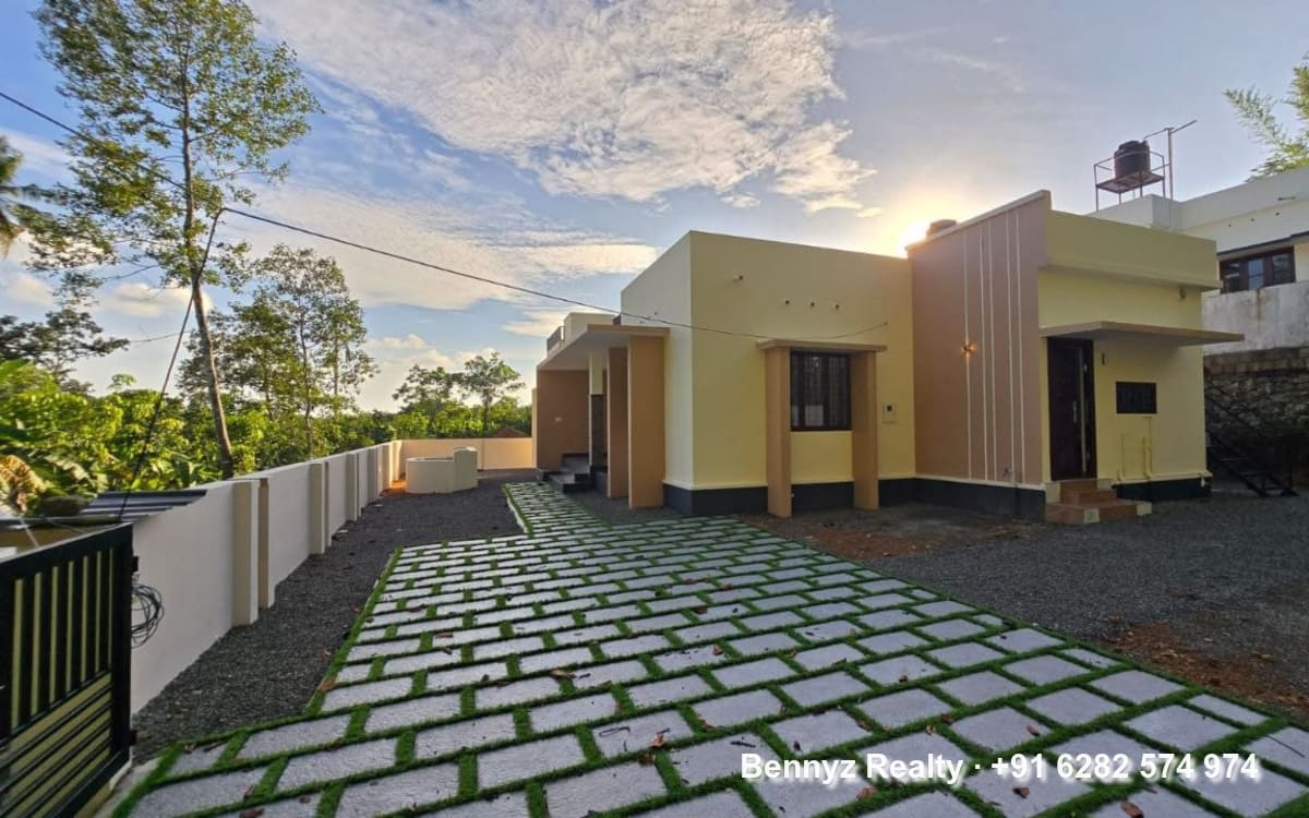 House for sale in Thottakad, Kottayam, Kerala