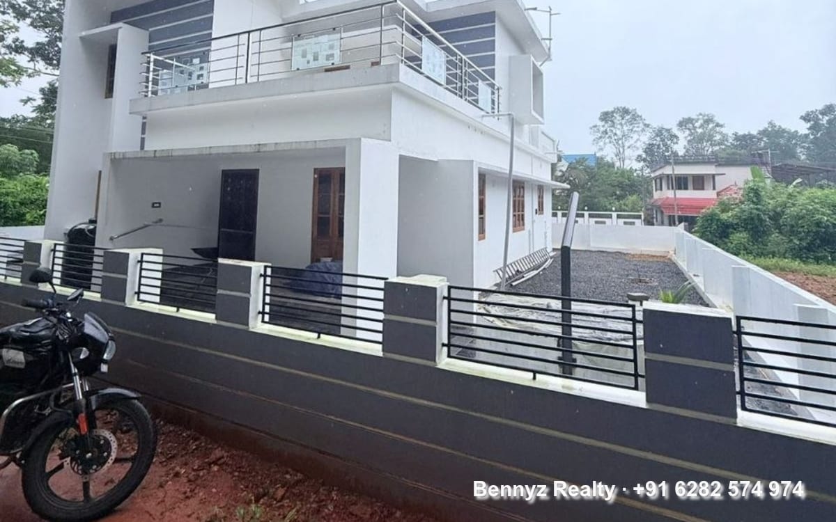 House for sale in Thottakadu, Kottayam, Kerala