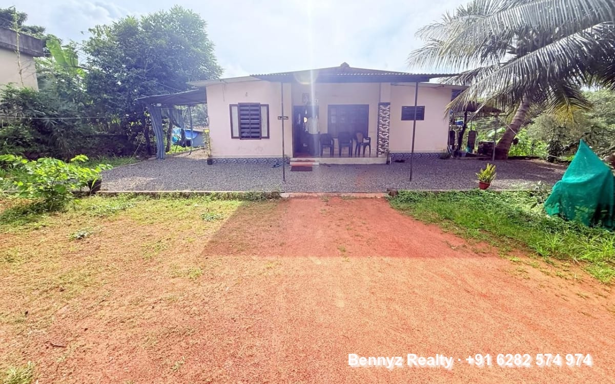 House for sale by owner in Puthupally, Kottayam, Kerala